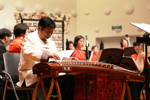 龙凤古筝：何以成为古筝界的“硬通货”？